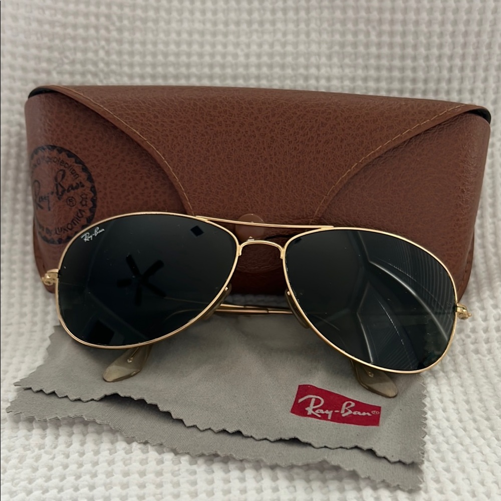 Ray-Ban Gold Aviator Sunglasses - Unisex